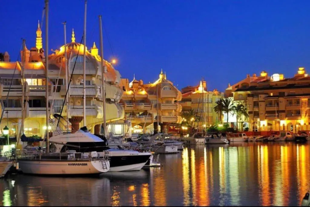 Estudio Boutique En Benalmadena, Recepcion 24 Horas, Piscinas